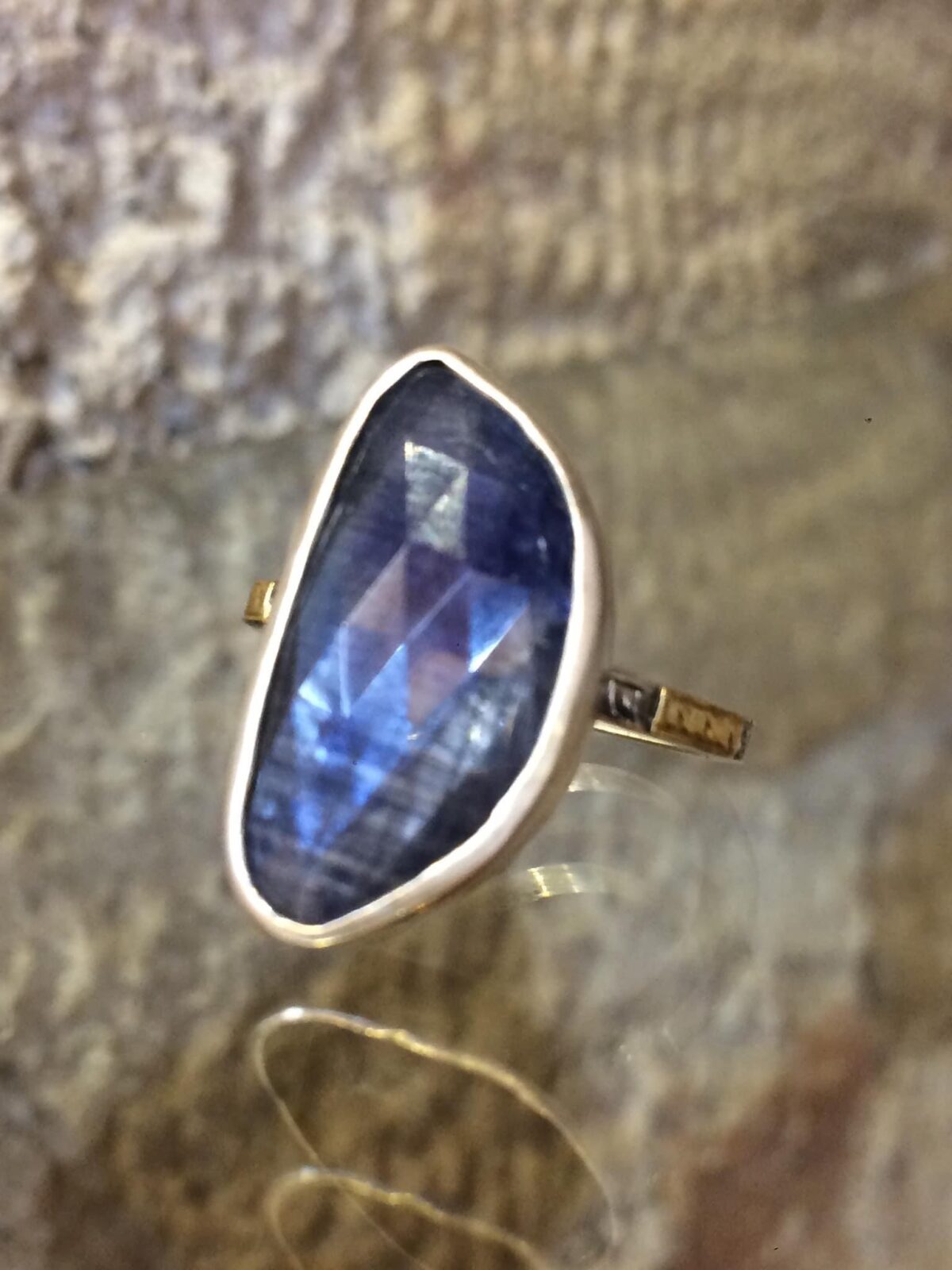 05DF43AC-FBBC-4722-B5E4-12D1ABD26824 ring