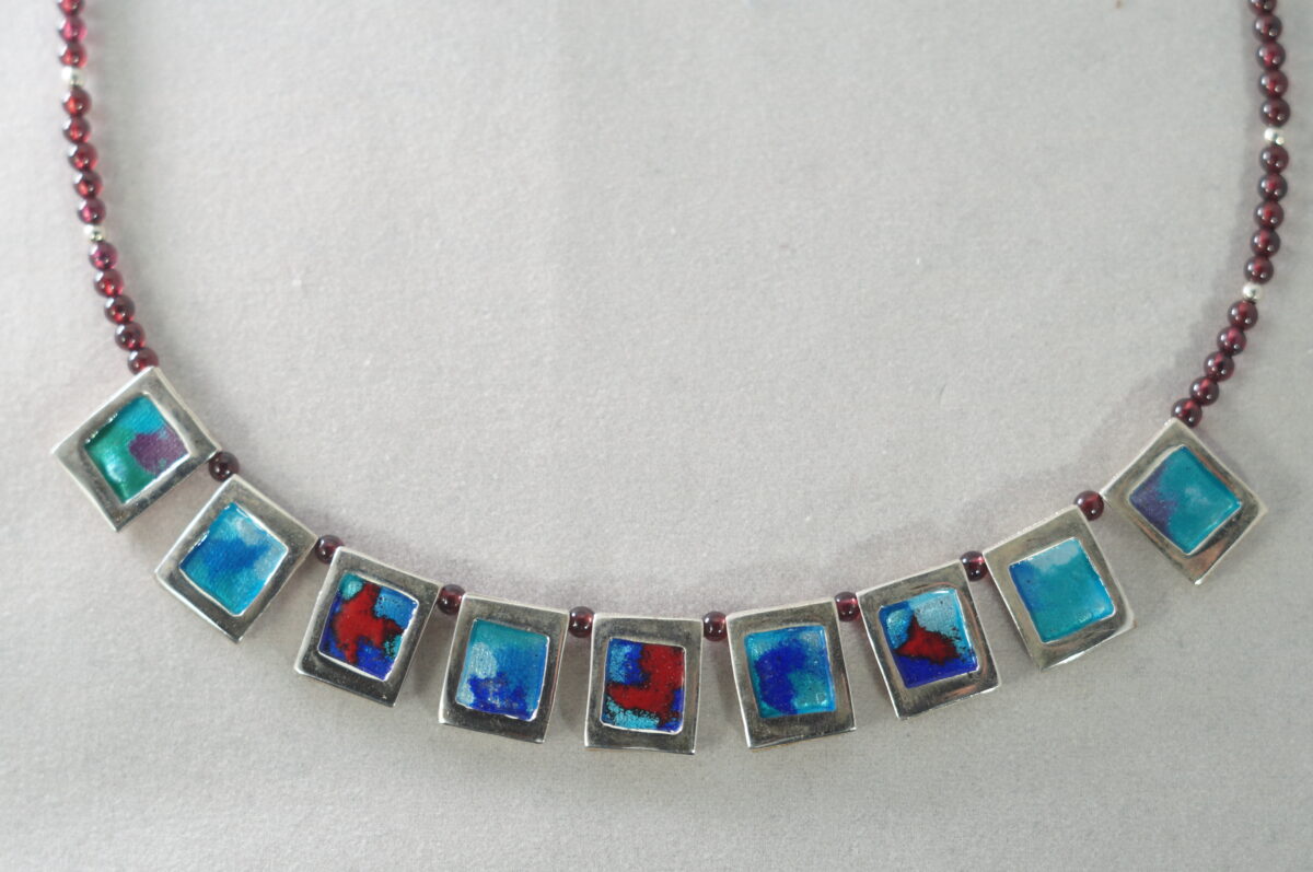 DSC08522 silver pendant with little pentands 3