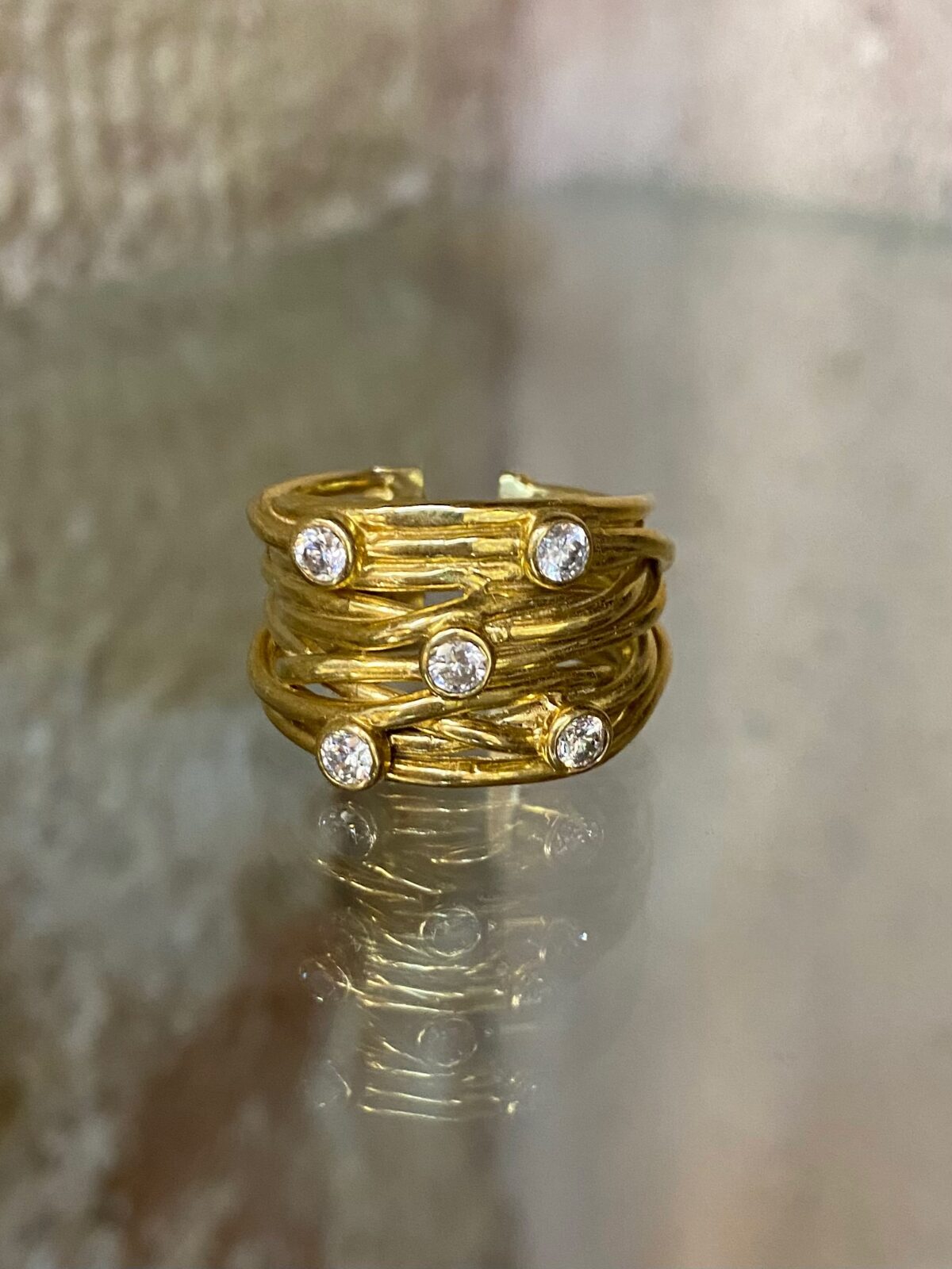 05F29EAF-6136-41FF-A8FF-725D1B44579F Wire ring 2 - Image 1