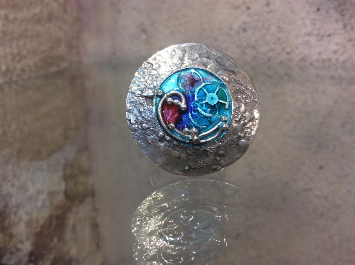 25AF9777-C9A7-45B2-B72E-DAA61CB942FC Time machine ring - Image 1