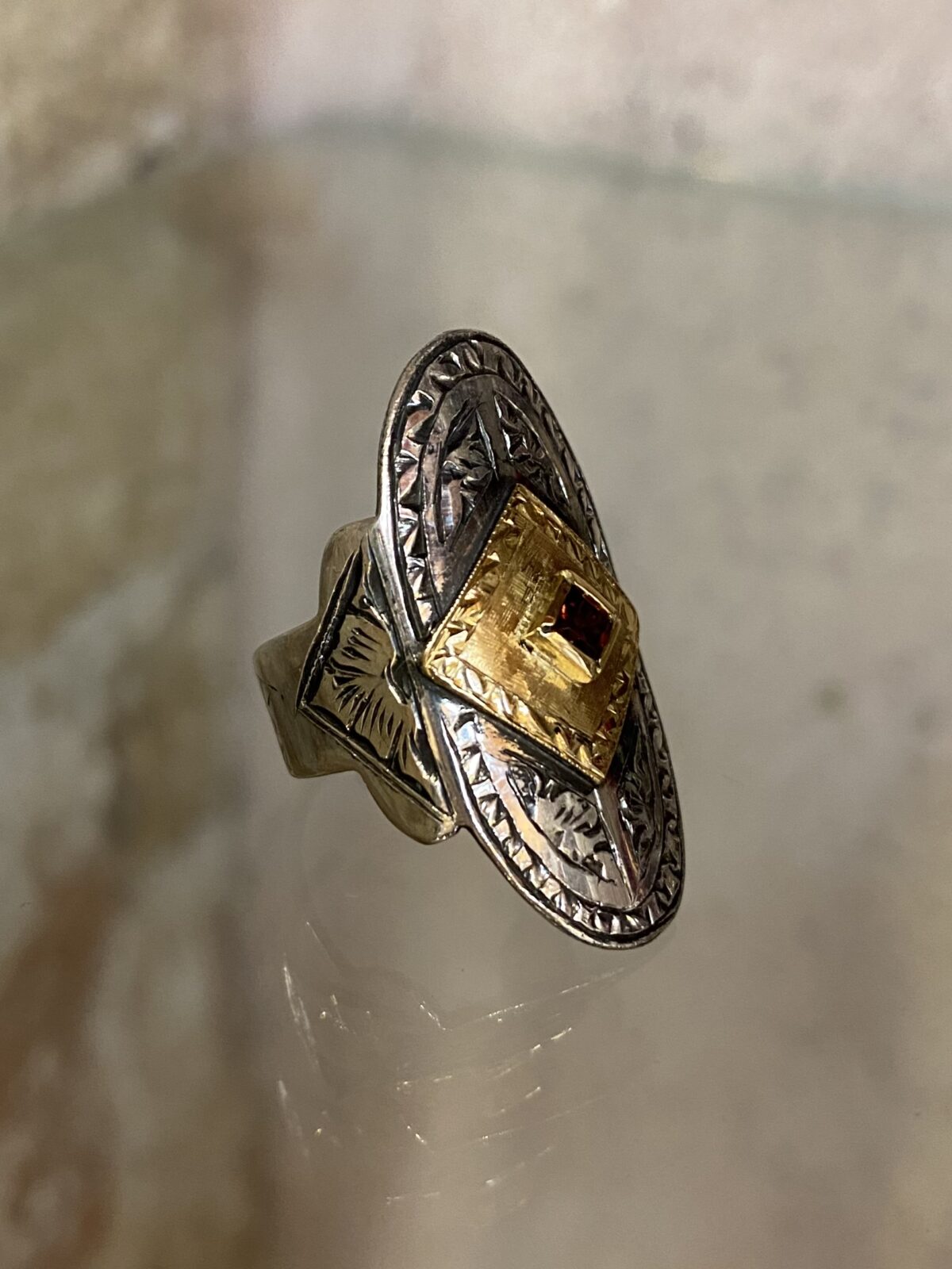 531A46A3-420C-4FDA-B451-DA7C4A8481A6 Oval ring - Image 2