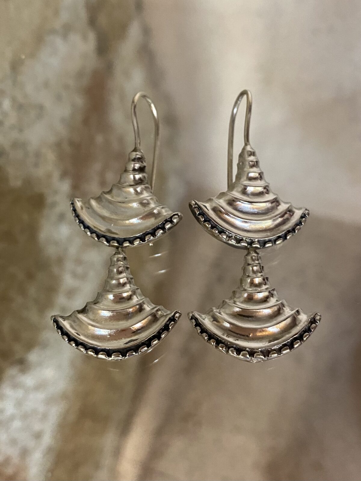 79D626A4-E310-4C35-9D8B-F711F19F1531 Mycenaean earrings - Image 2