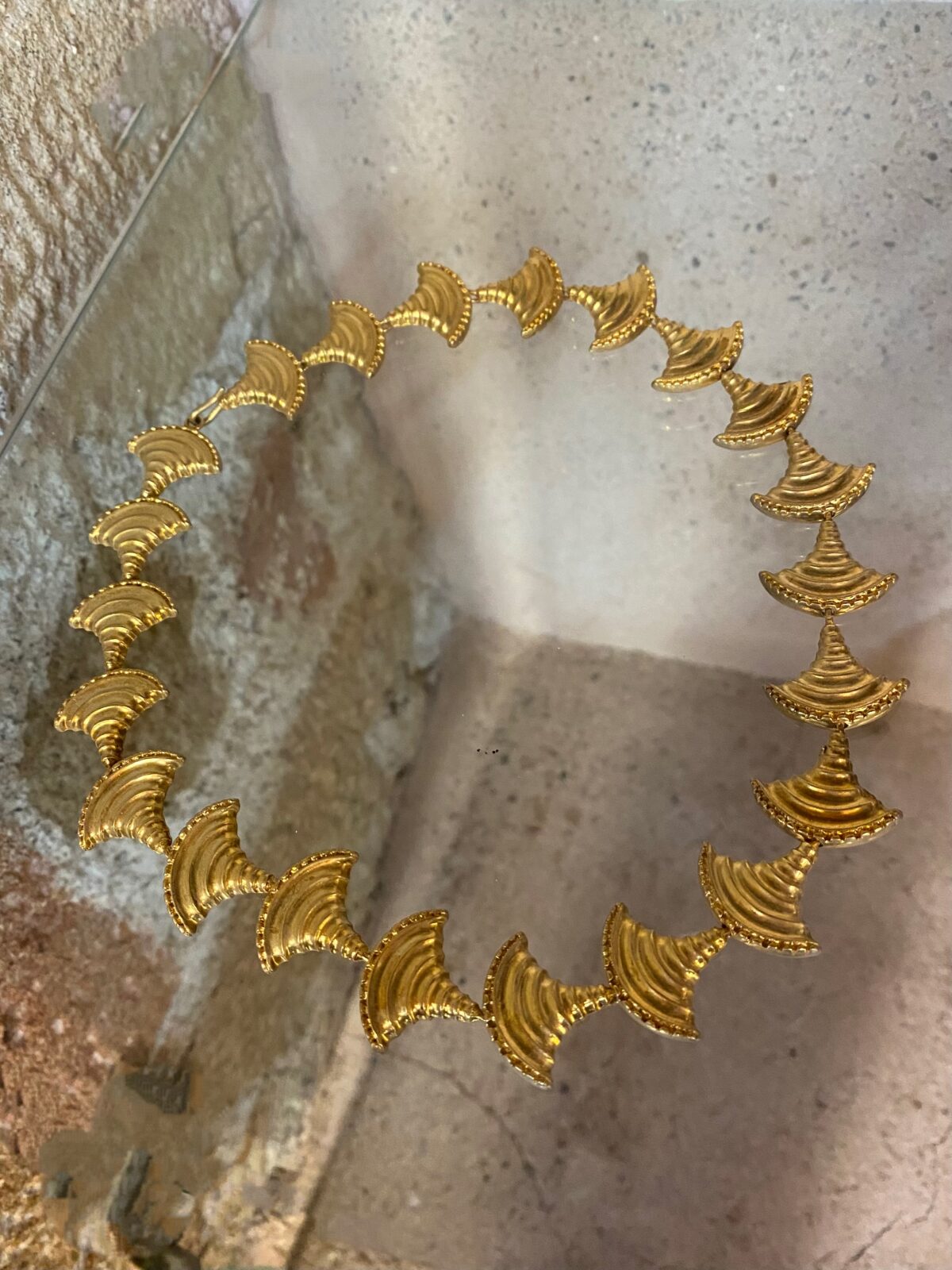 83E785A4-A535-4DB3-8559-9C2852C66325 Mycenaean necklace - Image 1