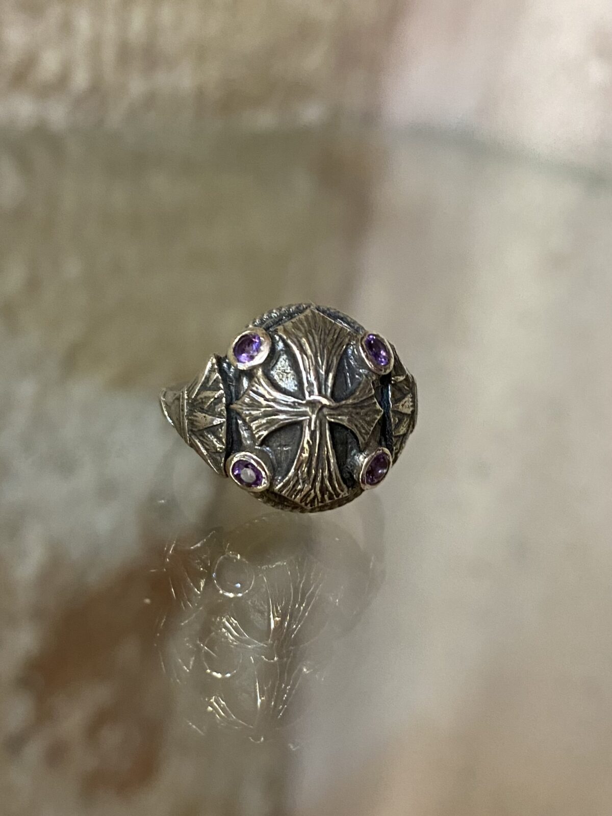 D0C6A820-7D9A-4360-A4BE-C71EDEA39802 Cross with 4 amethyst stones - Image 2