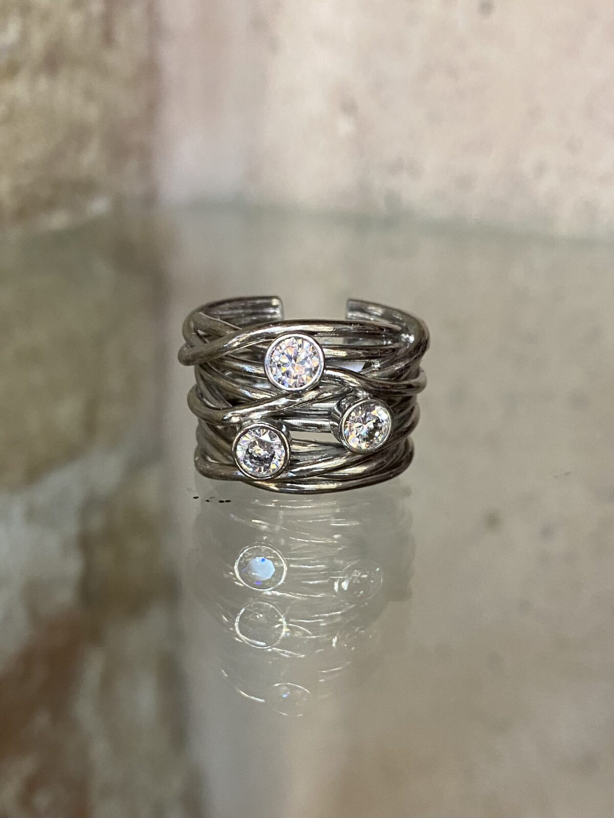 DB54E277-1D2F-41CC-91CB-D3C7DEDBA3B0 Wire ring 1 - Image 1