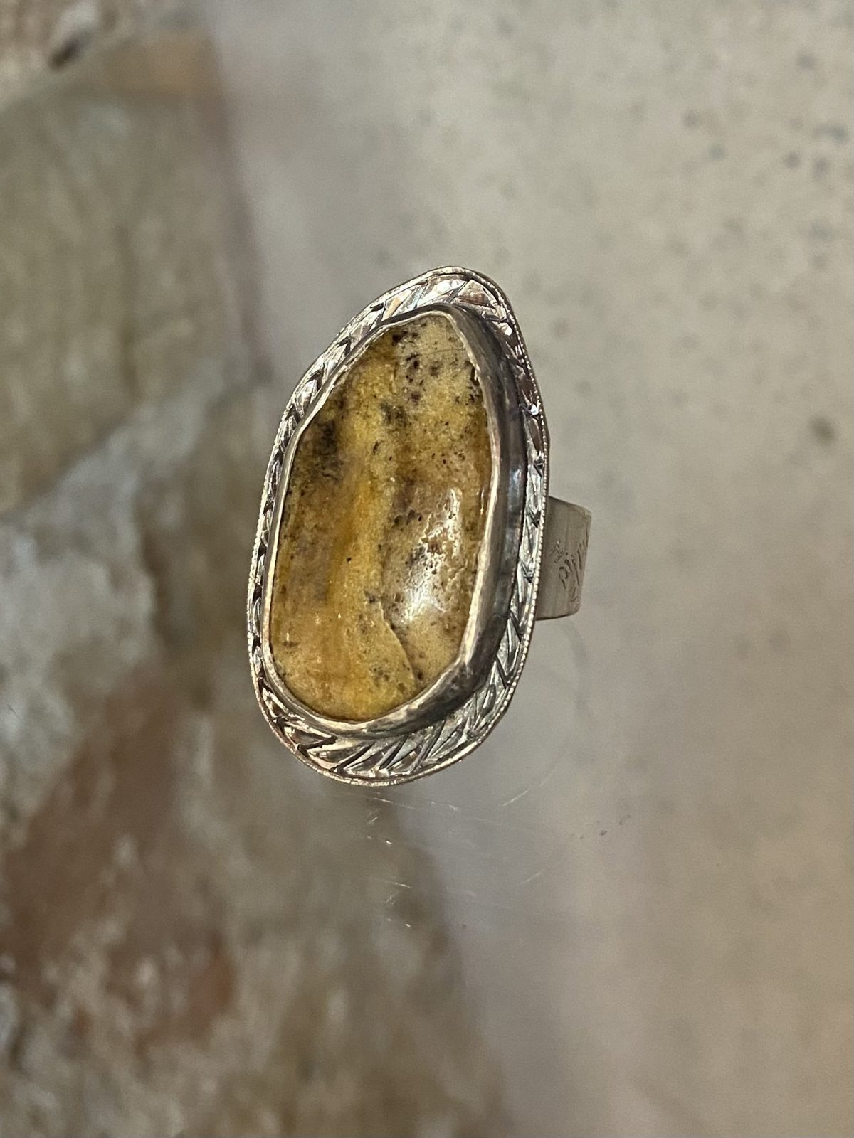 IMG_1946 Amber ring - Image 1